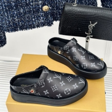 Louis Vuitton Slippers